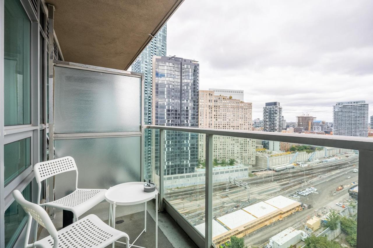Globalstay Yonge St Condos Toronto Extérieur photo
