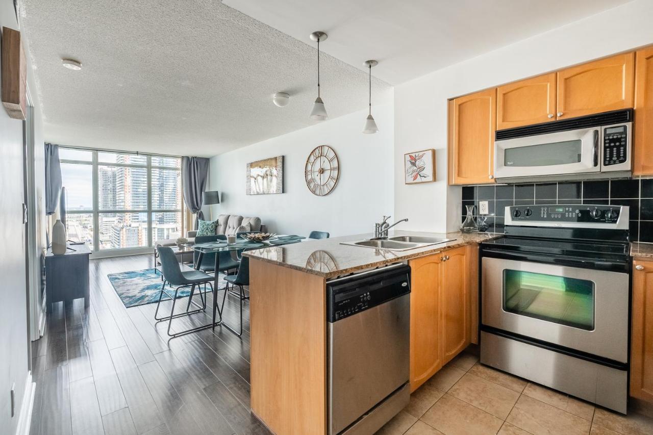 Globalstay Yonge St Condos Toronto Extérieur photo