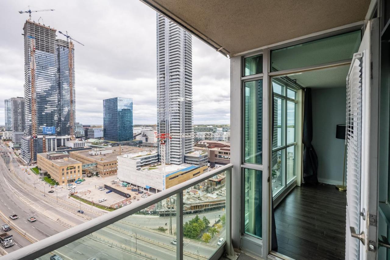 Globalstay Yonge St Condos Toronto Extérieur photo