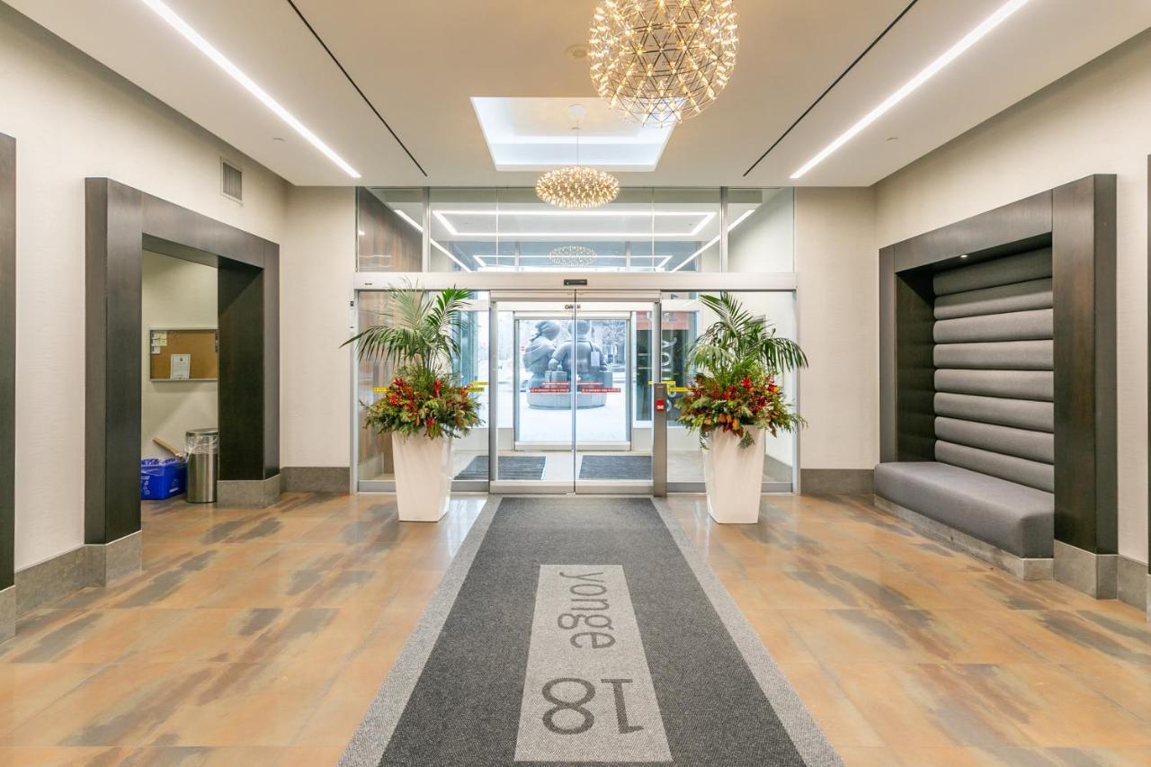 Globalstay Yonge St Condos Toronto Extérieur photo